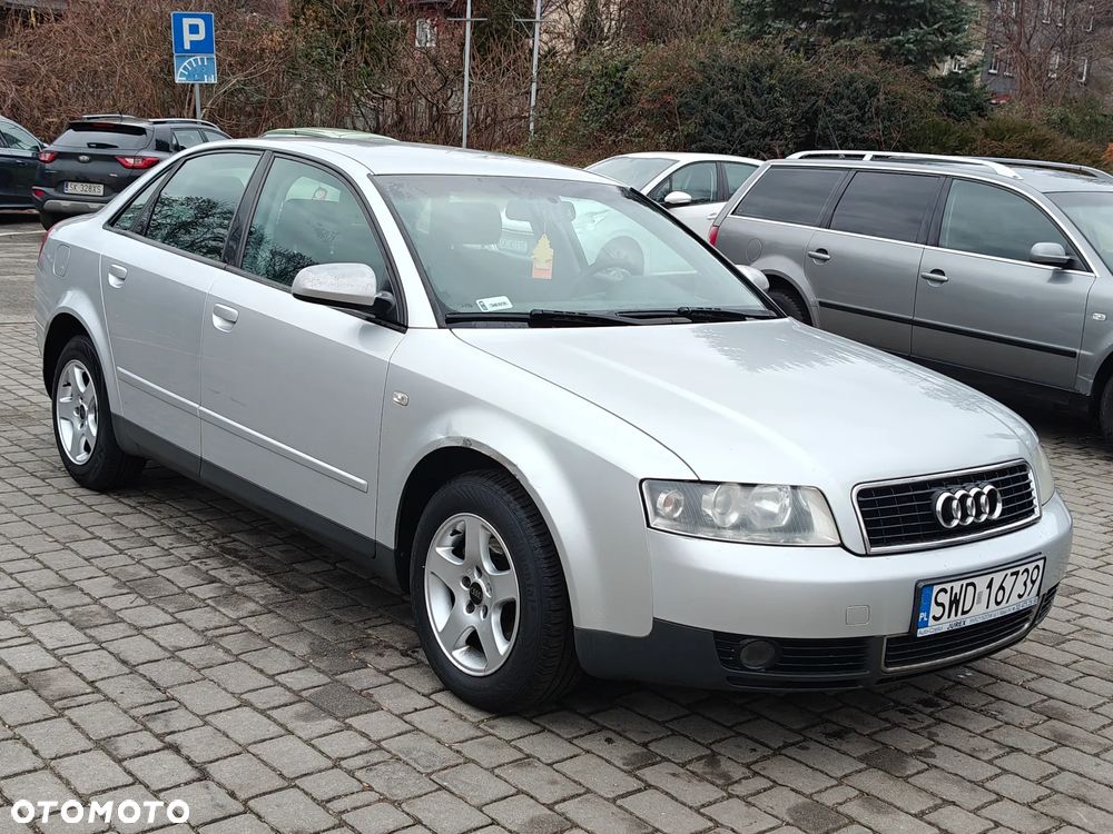 Audi A4 Limousine - 12