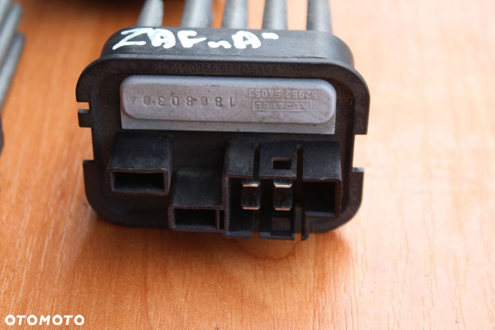 Rezystor Klimatronik Opel ASTRA H ZAFIRA A-B MERIVA A 52488536 - 3