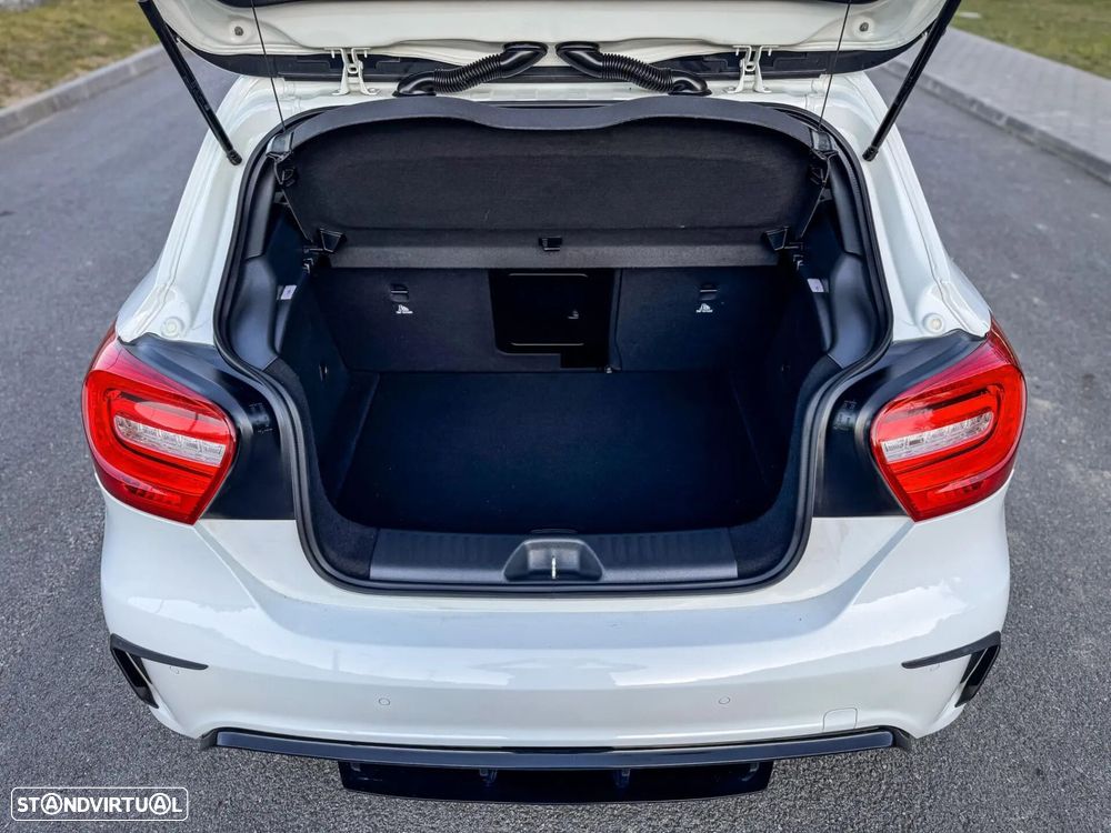 Mercedes-Benz A 45 AMG 4-Matic - 12