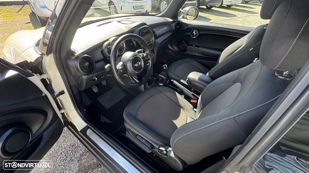 MINI 3 Portas Cooper D - 11