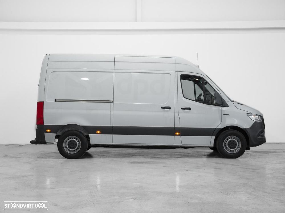 Mercedes-Benz E-SPRINTER - 3