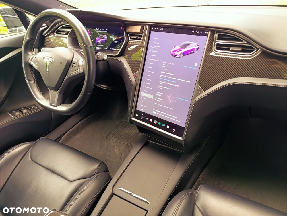 Tesla Model S - 3