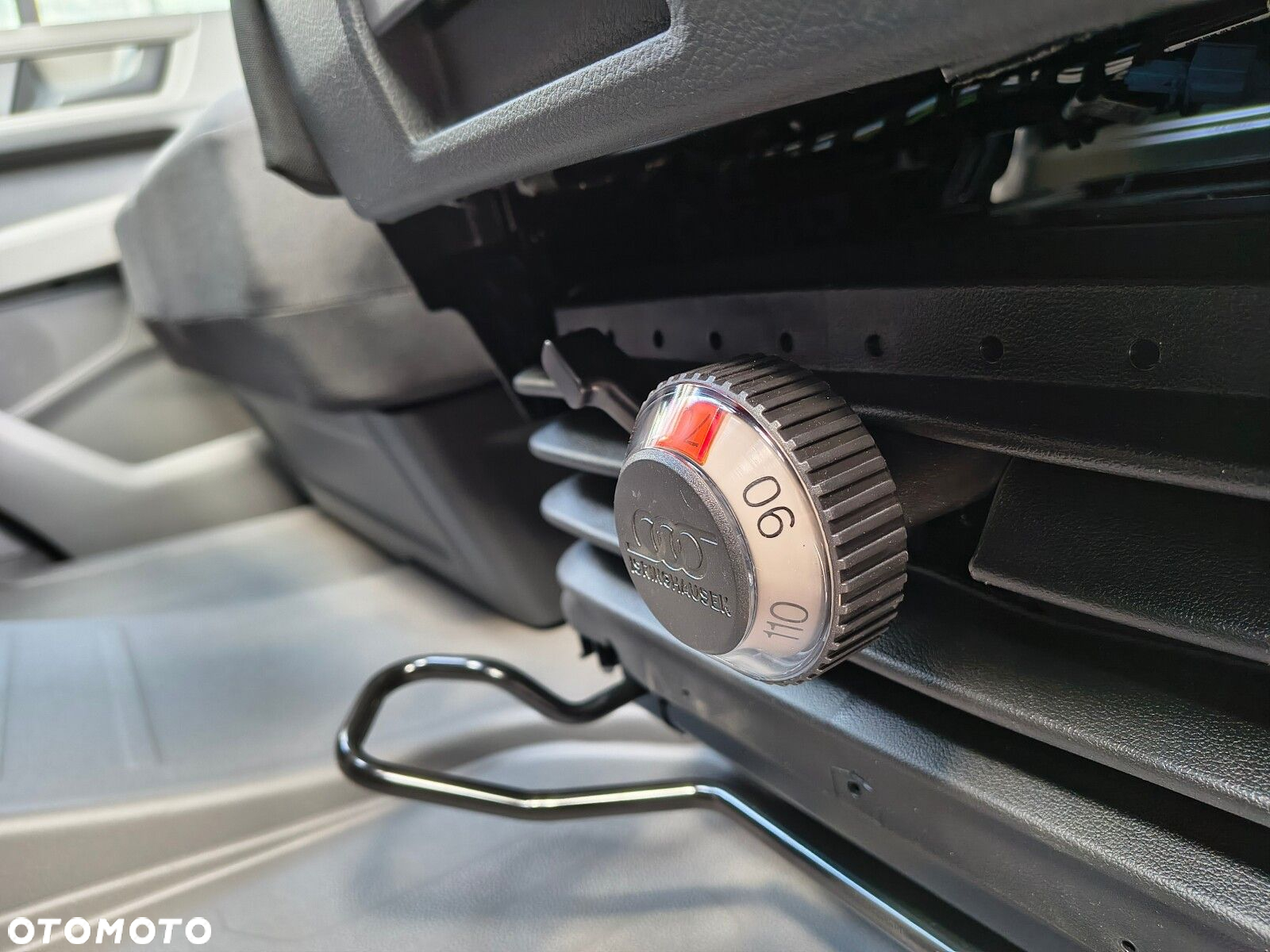 Volkswagen Crafter 35 2.0 TDI L4H3 4490 177KM AUTOMAT - 9