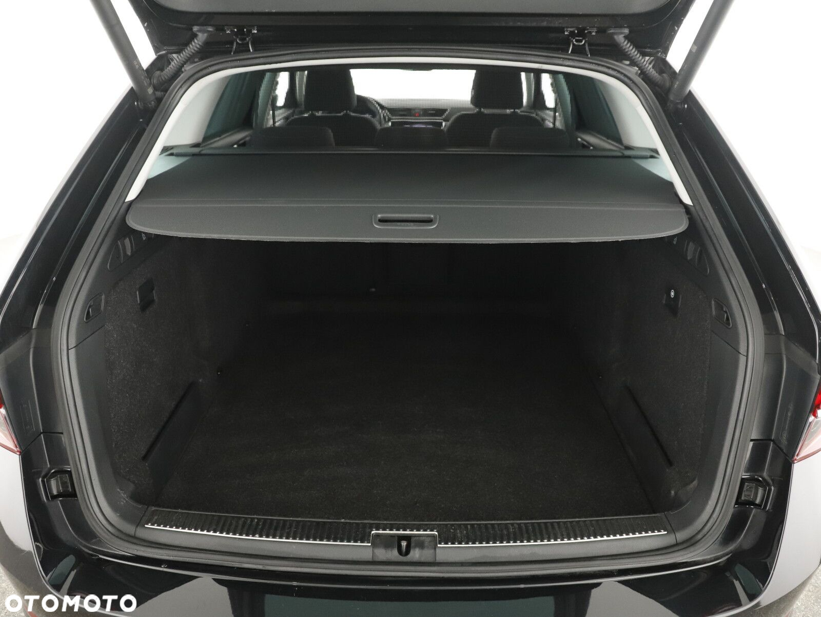 Skoda Superb 2.0 TDI SCR Style DSG - 25