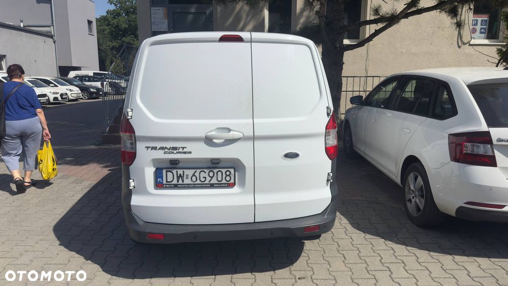 Ford Transit Courier - 3