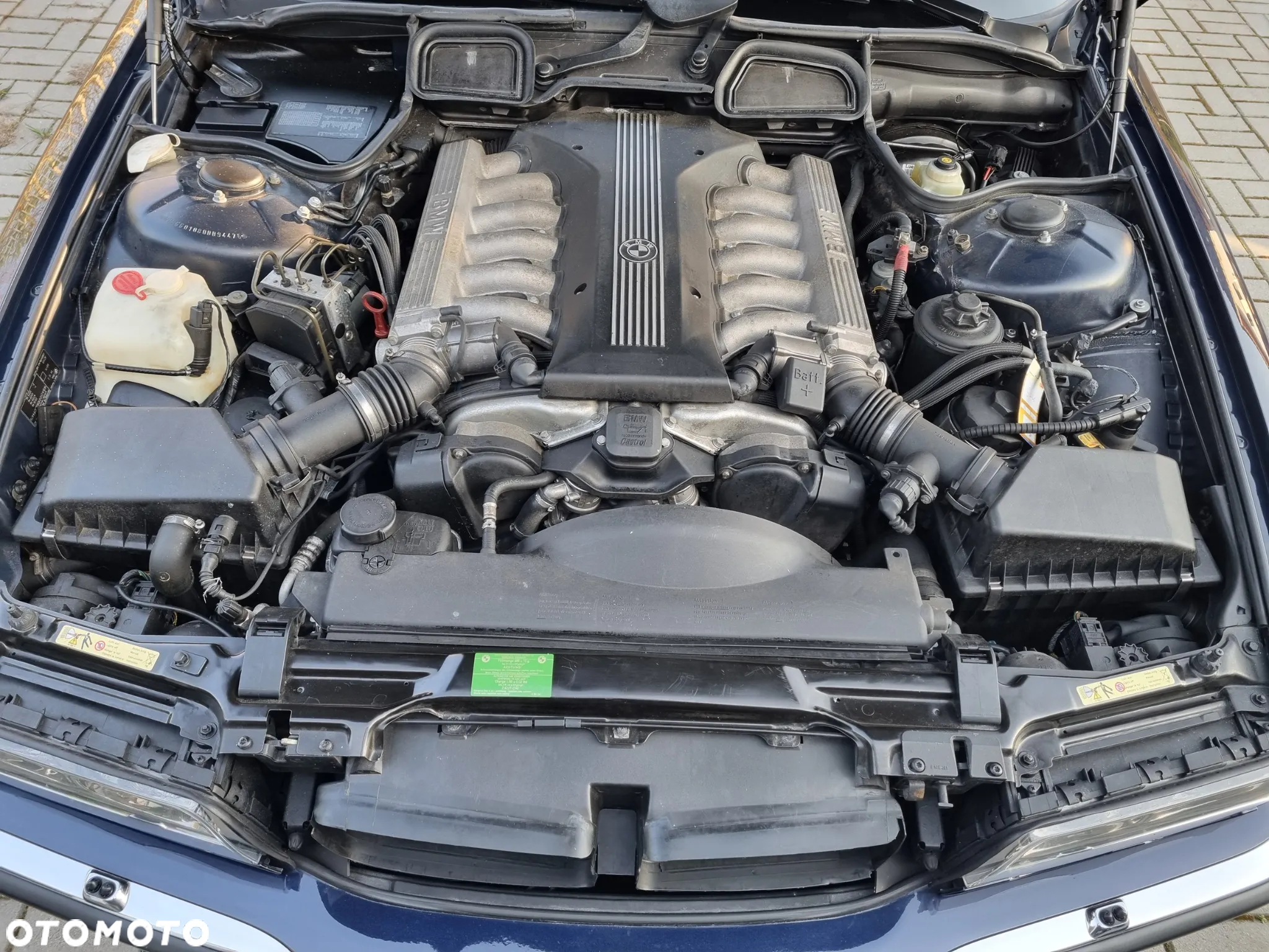 BMW Seria 7 750i - 39