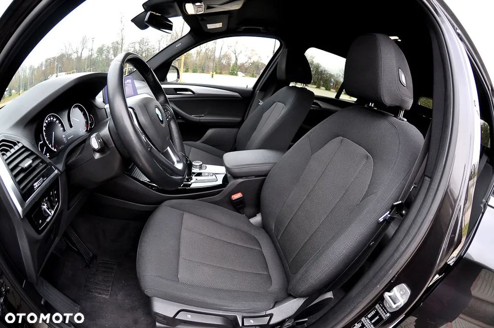 BMW X3 sDrive18d Business Edition - 19