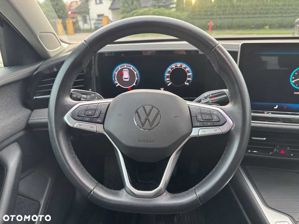 Volkswagen Passat - 29