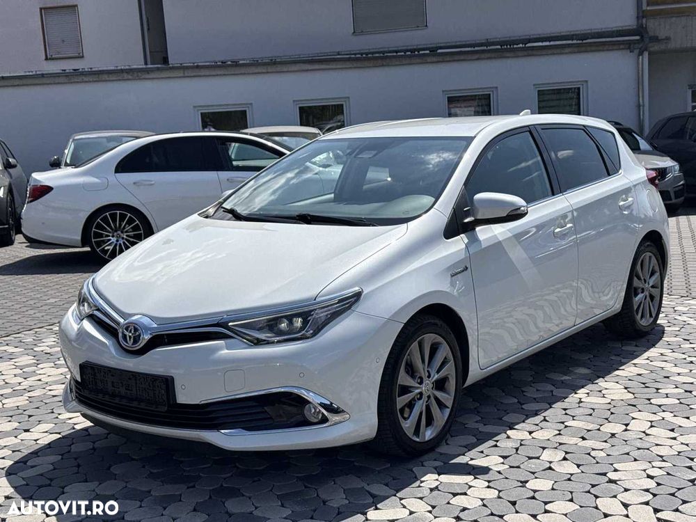 Toyota Auris 1.8 VVT-i Automatik Executive - 2