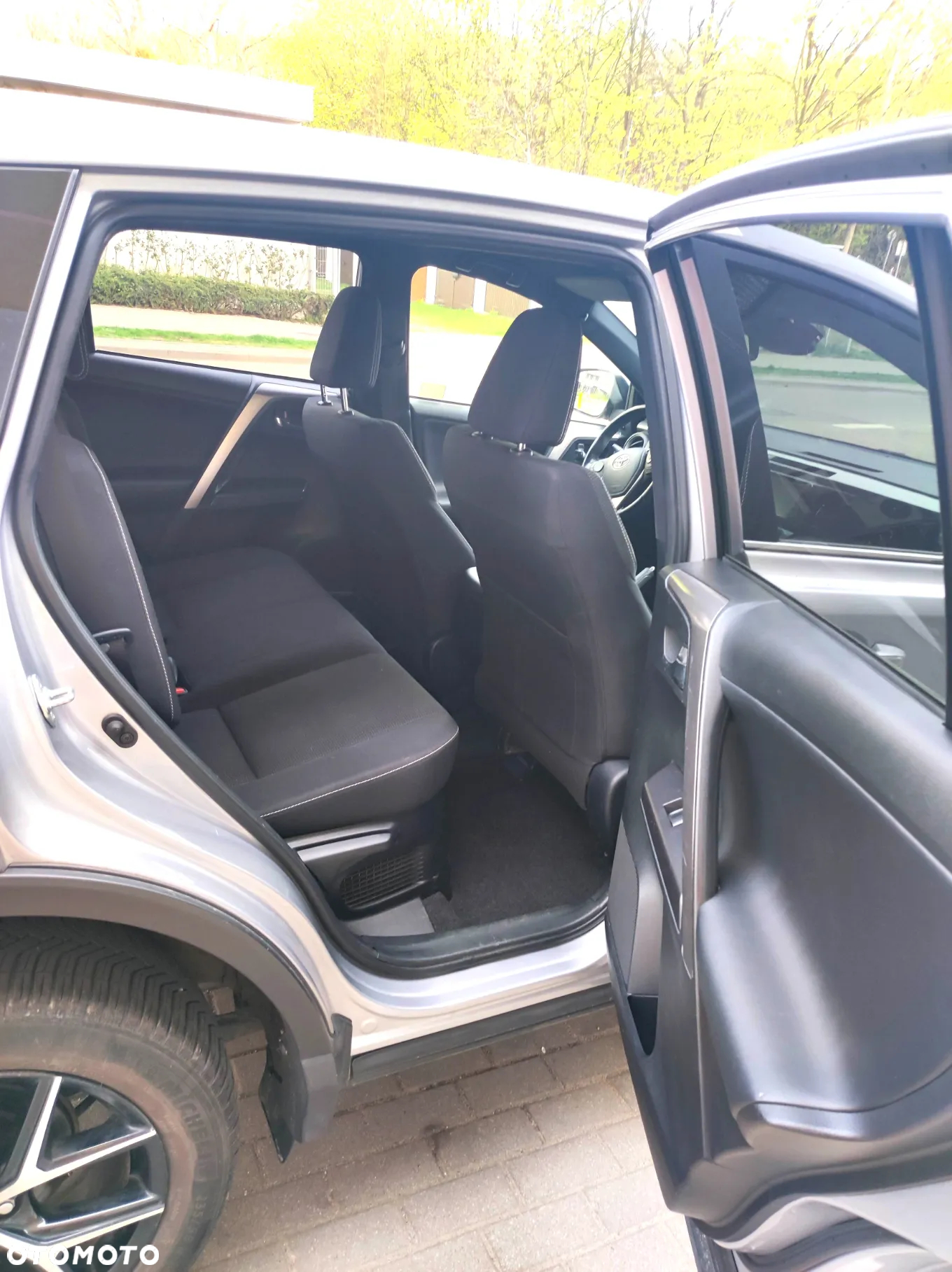 Toyota RAV4 Hybrid Premium 4x2 - 7