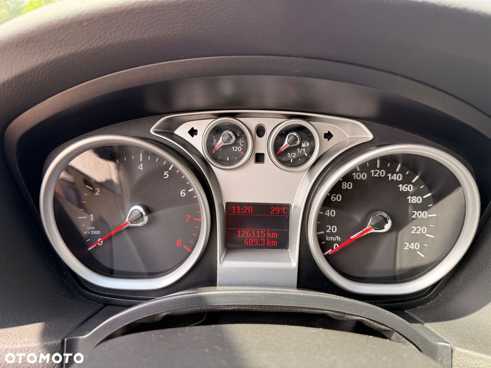 Ford Focus 1.6 Ti-VCT Titanium - 16