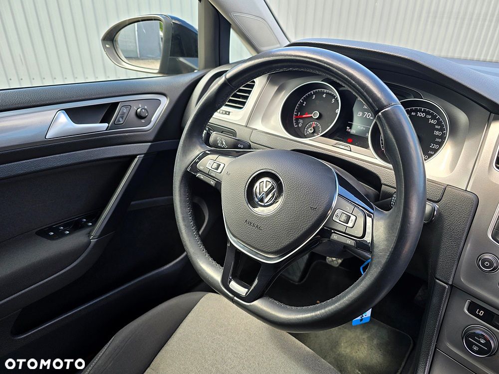 Volkswagen Golf 1.2 TSI BlueMotion Technology Comfortline - 28