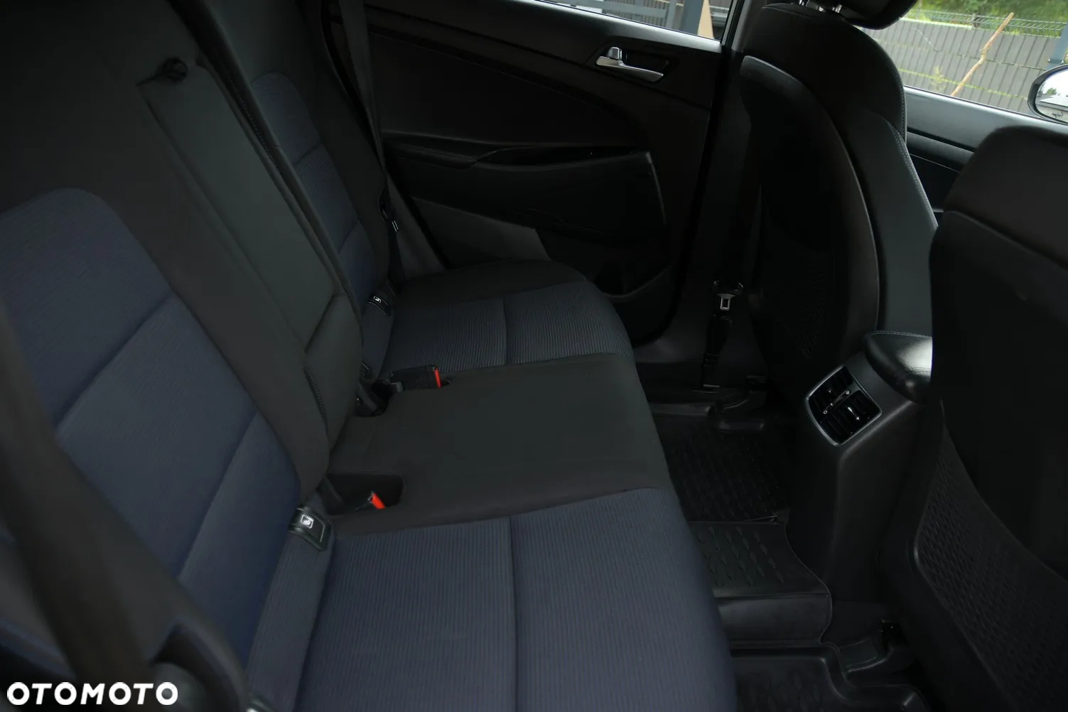 Hyundai Tucson blue 1.6 GDi 2WD Navi - 24