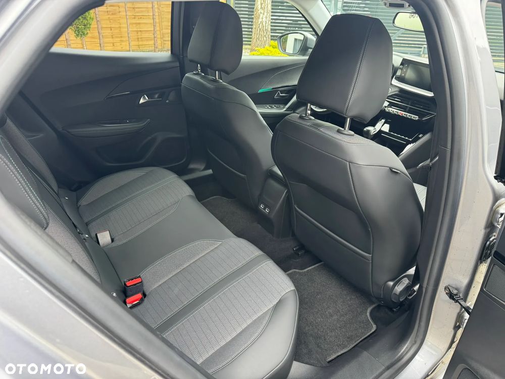 Peugeot 2008 1.2 PureTech Allure Pack S&S - 20