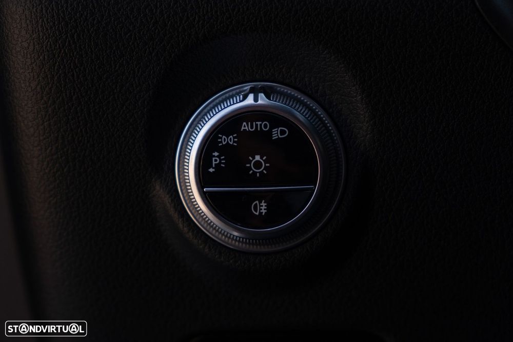 Mercedes-Benz C 300 d AMG Line - 22