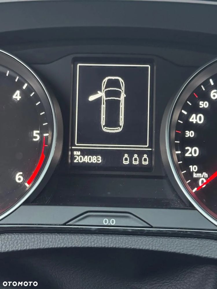 Volkswagen Passat Variant 2.0 TDI SCR DSG Highline - 10