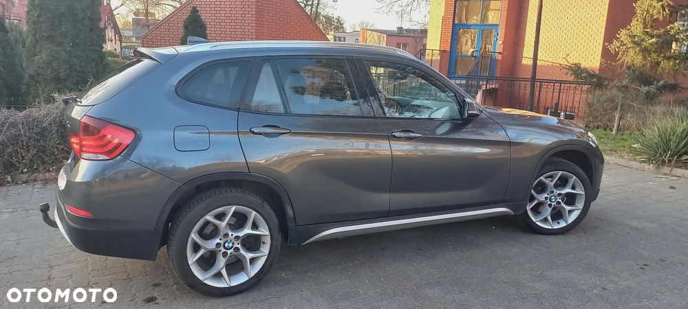 BMW X1 xDrive18d xLine - 4