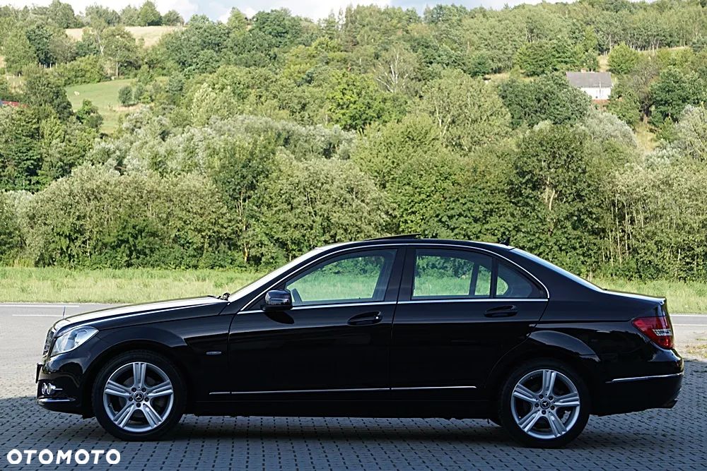 Mercedes-Benz Klasa C 180 BlueEFFICIENCY Elegance - 8