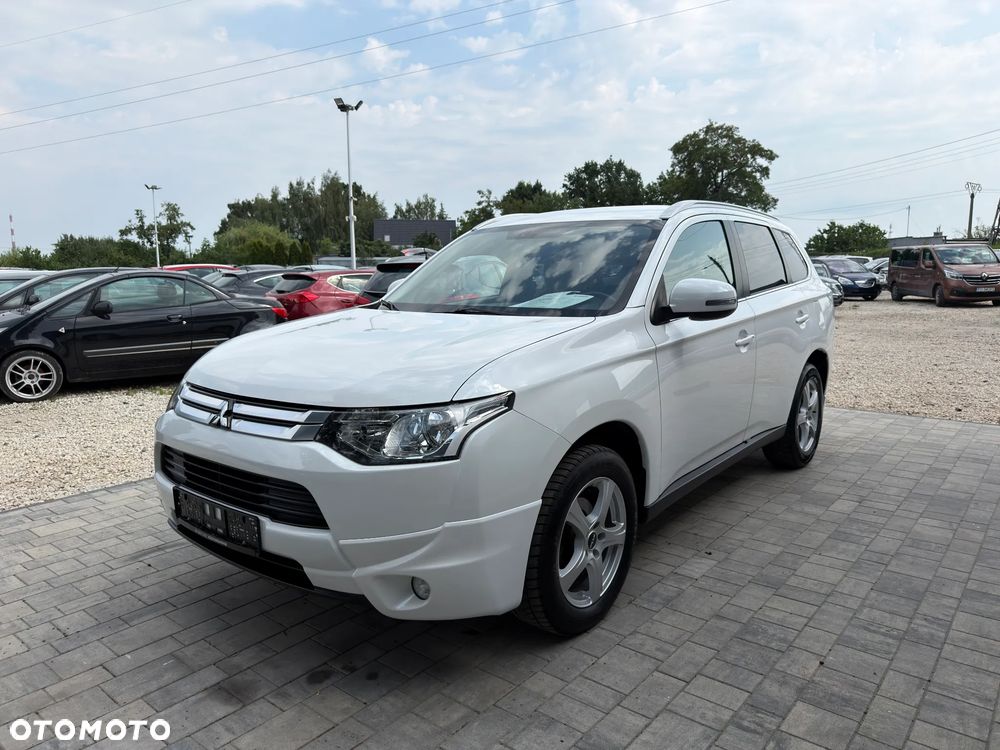 Mitsubishi Outlander 2.2 DID Intense + - 10