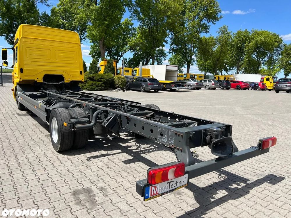 Mercedes-Benz ATEGO - 11