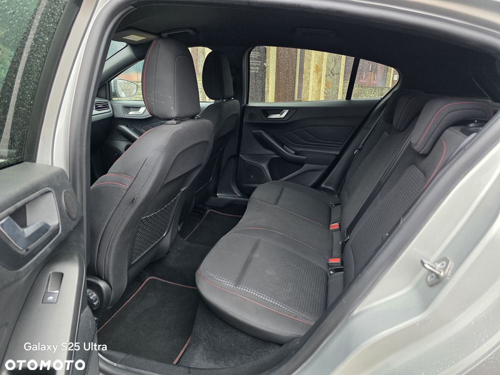 Ford Focus 1.5 EcoBoost ST-Line ASS - 23