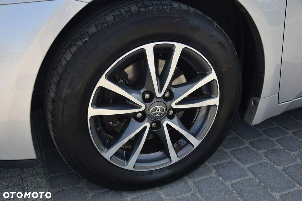 Toyota Avensis 1.8 Prestige - 10