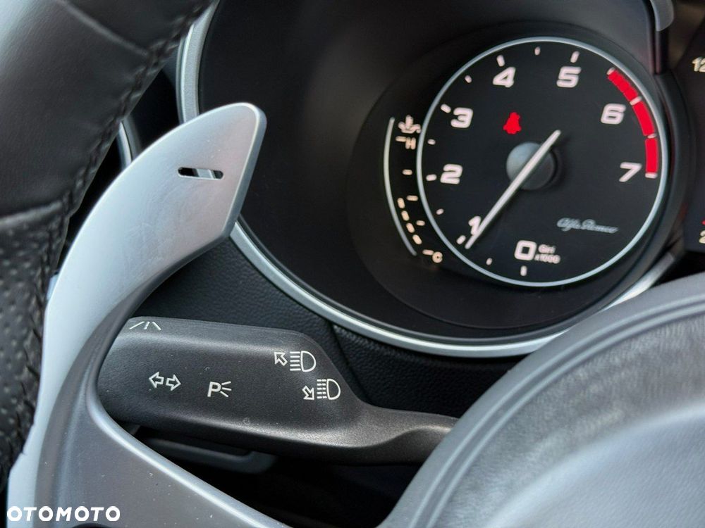 Alfa Romeo Stelvio 2.0 Turbo 16V AT8-Q4 Super - 29