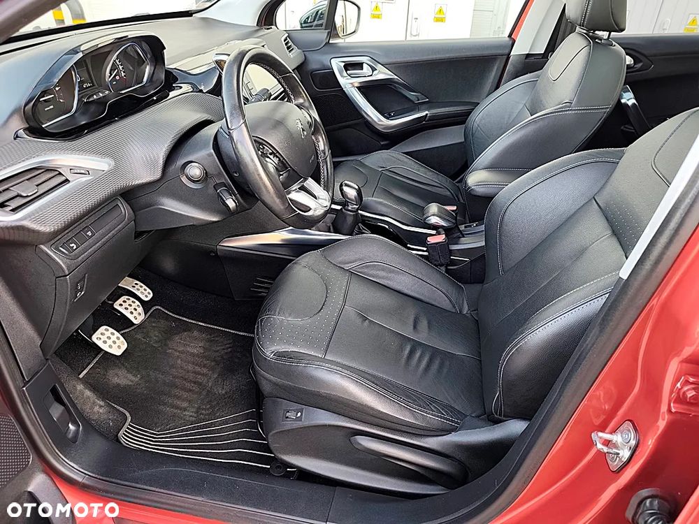 Peugeot 2008 - 8