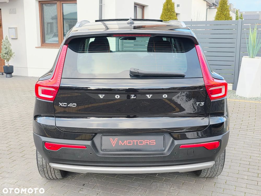 Volvo XC 40 T3 Momentum - 12