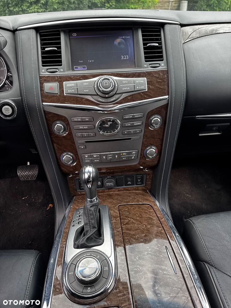 Infiniti QX80 - 15