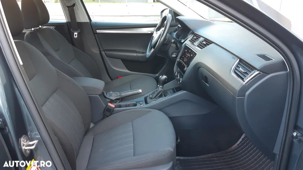 Skoda Octavia 2.0 TDI (Green tec) DSG Style - 26