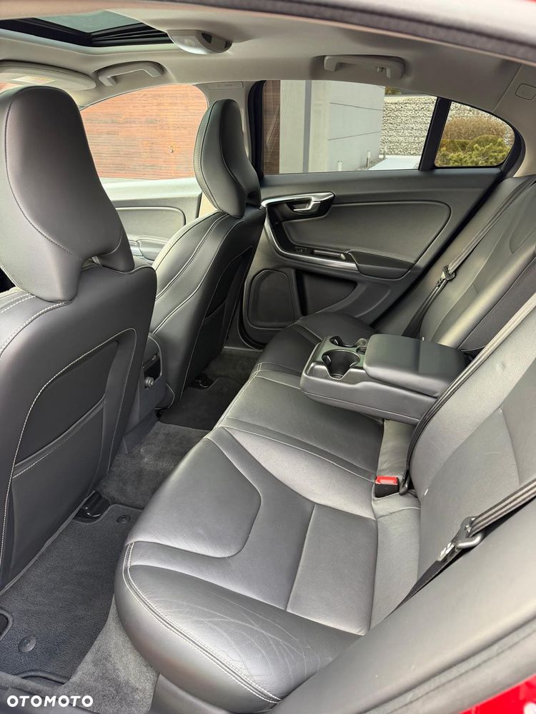 Volvo S60 T5 Geartronic RDesign - 19