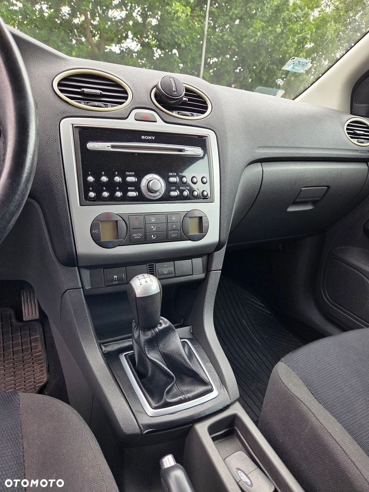 Ford Focus 1.6 Trend - 11