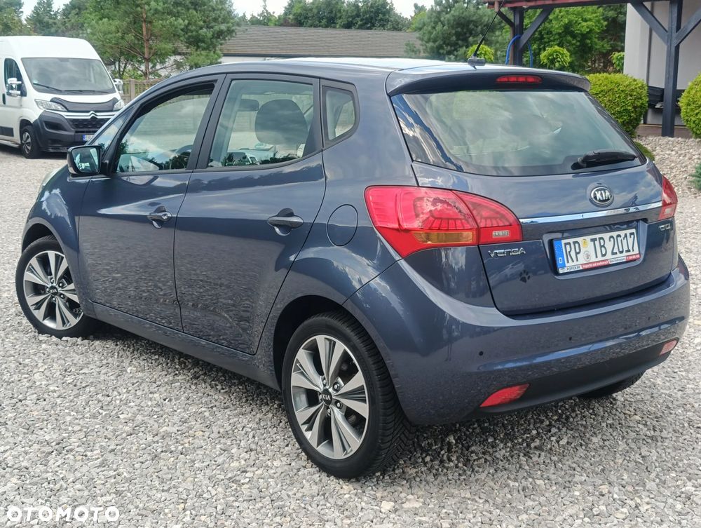 Kia Venga 1.6 CRDi 128 Dream Team Edition - 10