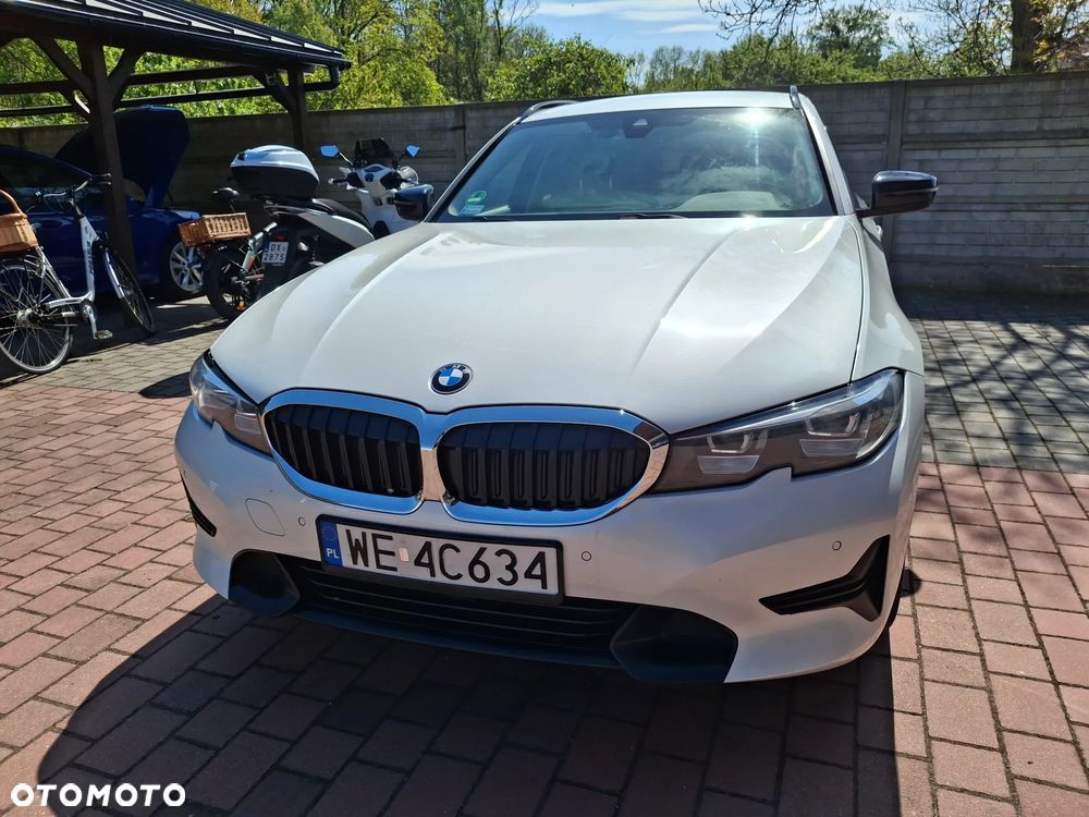BMW Seria 3 318i - 2