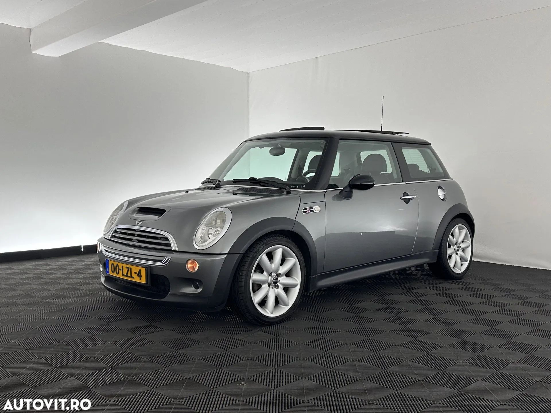 Mini Cooper S Standard - 1