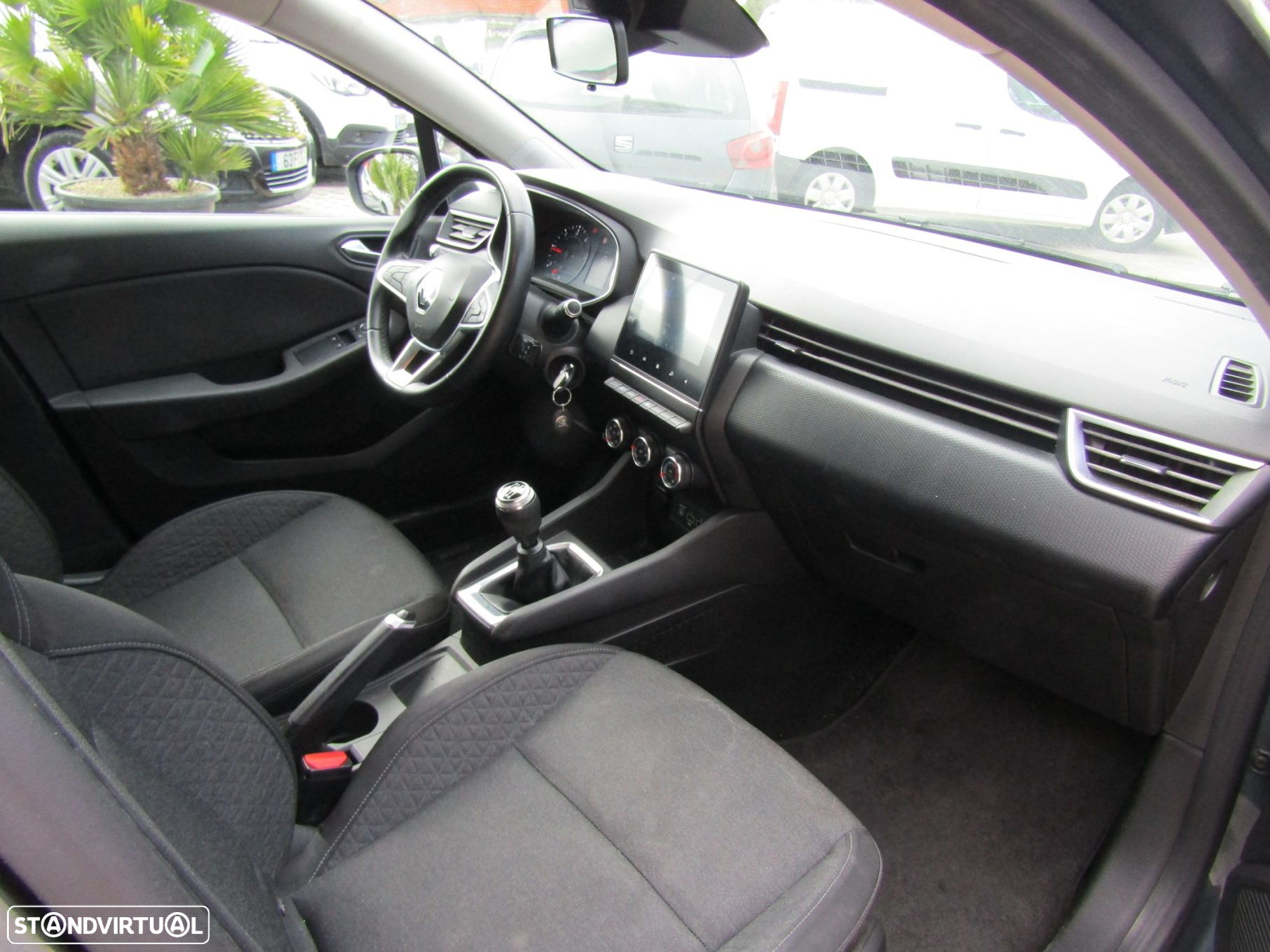 Renault Clio - 7