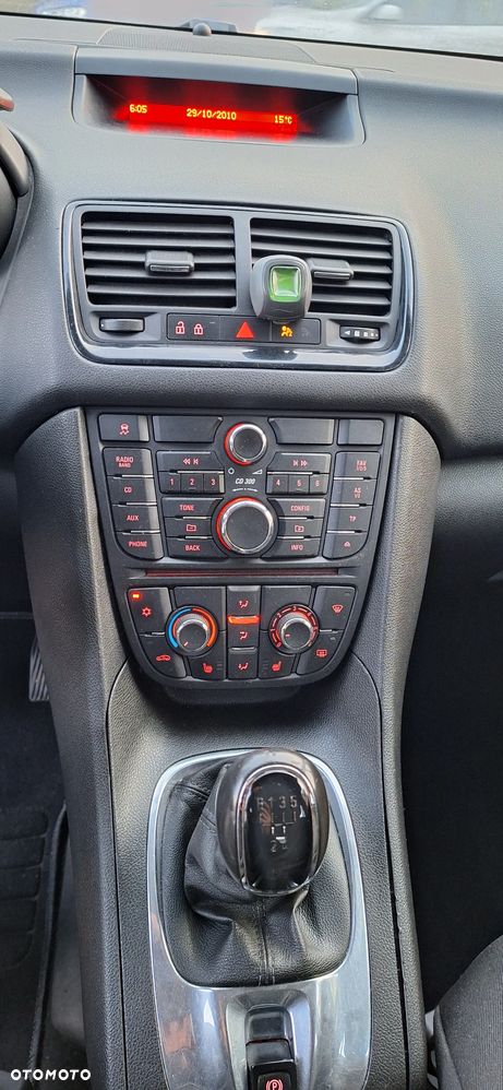 Opel Meriva - 12
