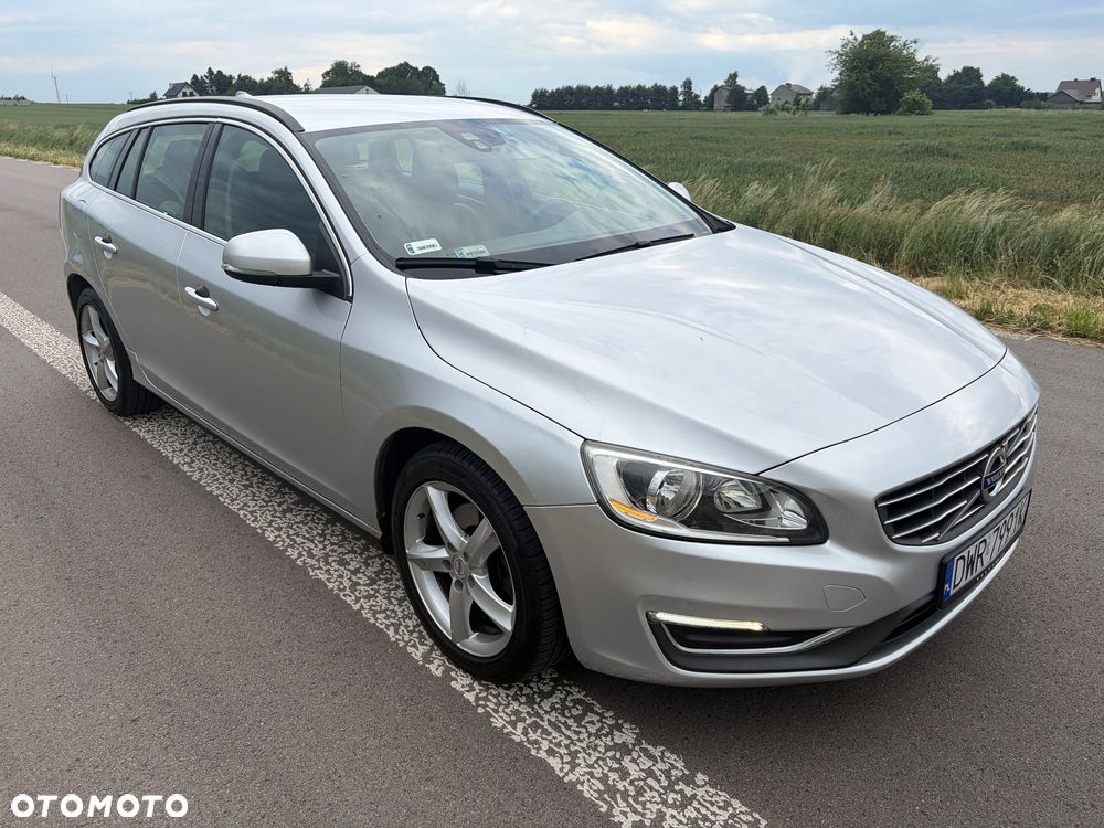 Volvo V60 D2 Momentum - 3