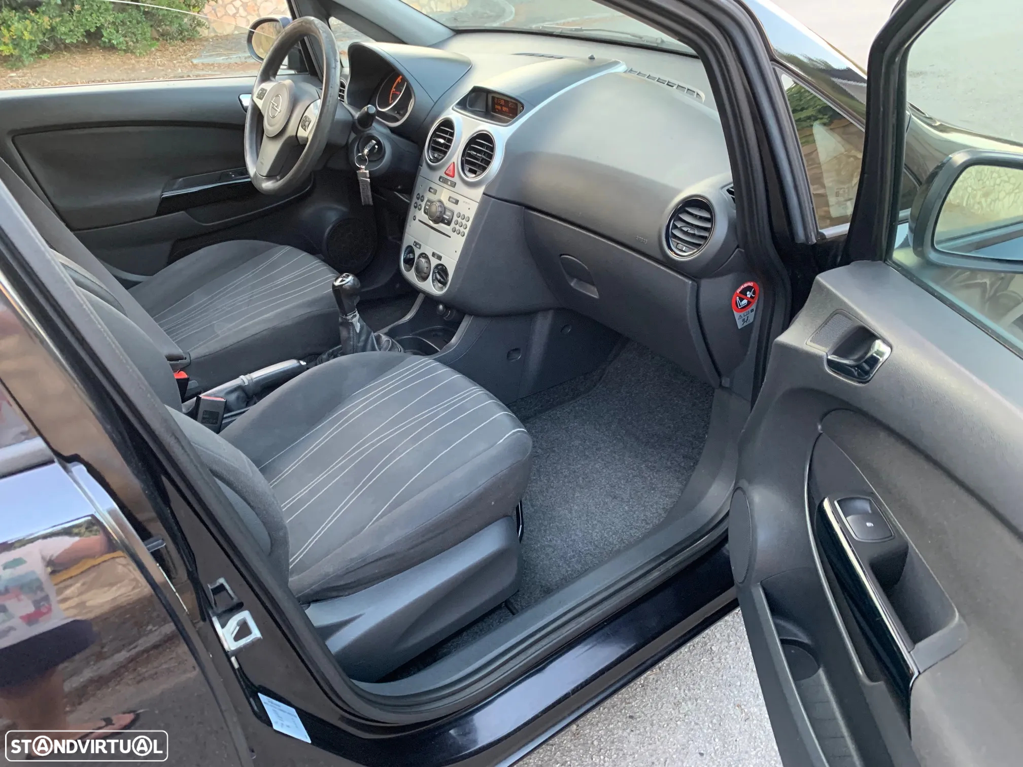 Opel Corsa 1.3 CDTi Enjoy EcoFLEX - 10