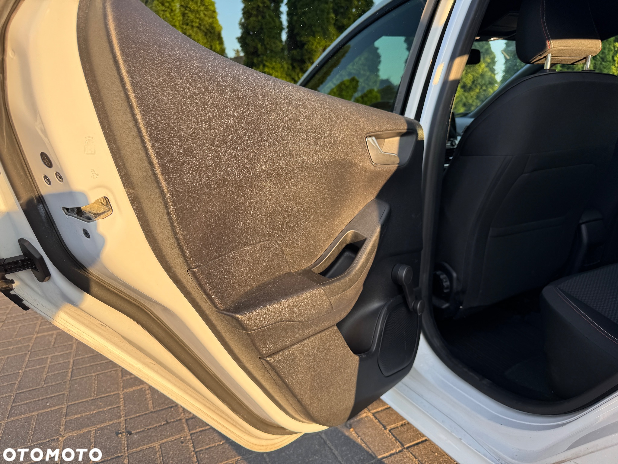 Ford Fiesta 1.0 EcoBoost S&S ST-LINE - 14