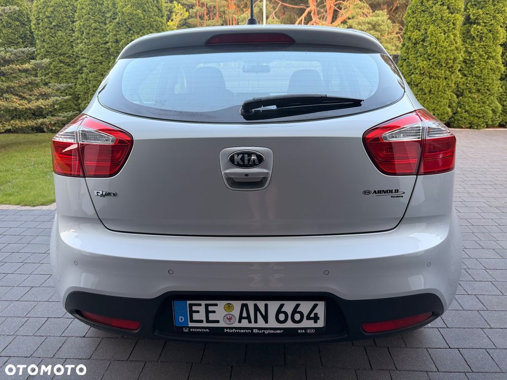 Kia Rio 1.2 Attract - 6