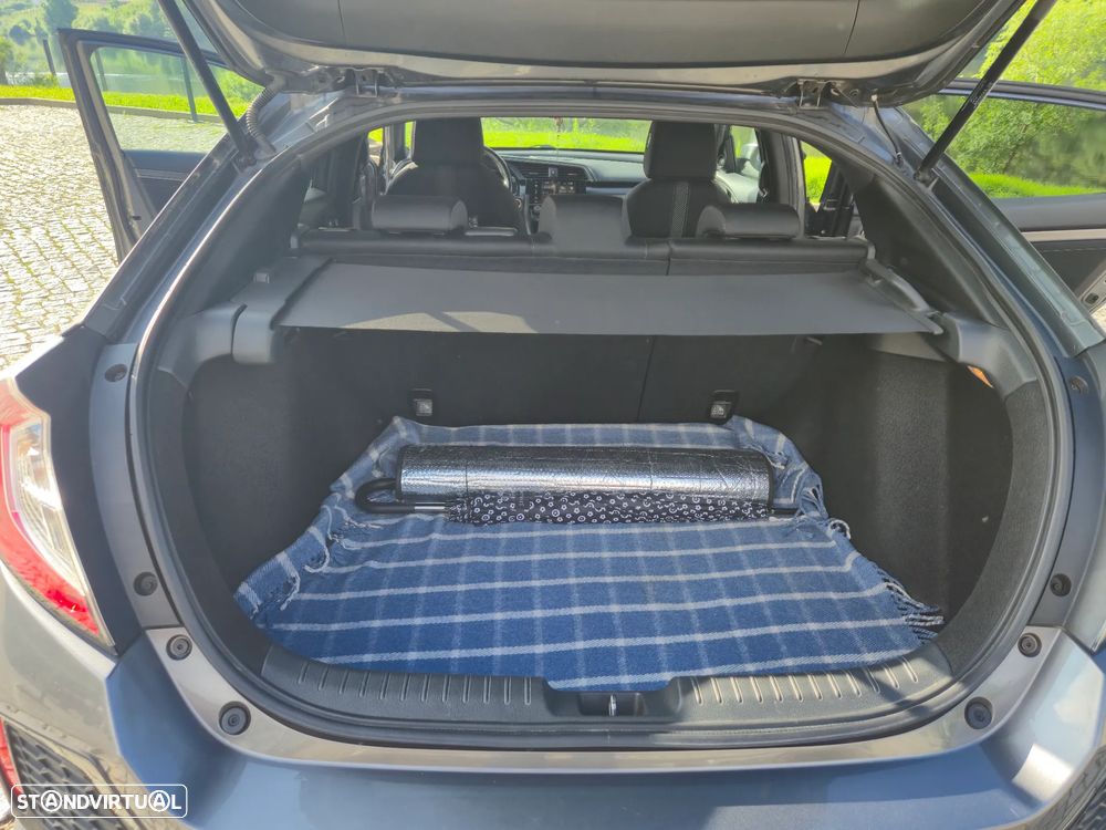 Honda Civic 1.5 i-VTEC Sport Plus - 26