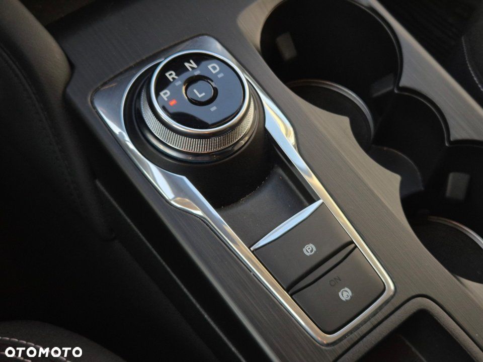Ford Kuga - 24