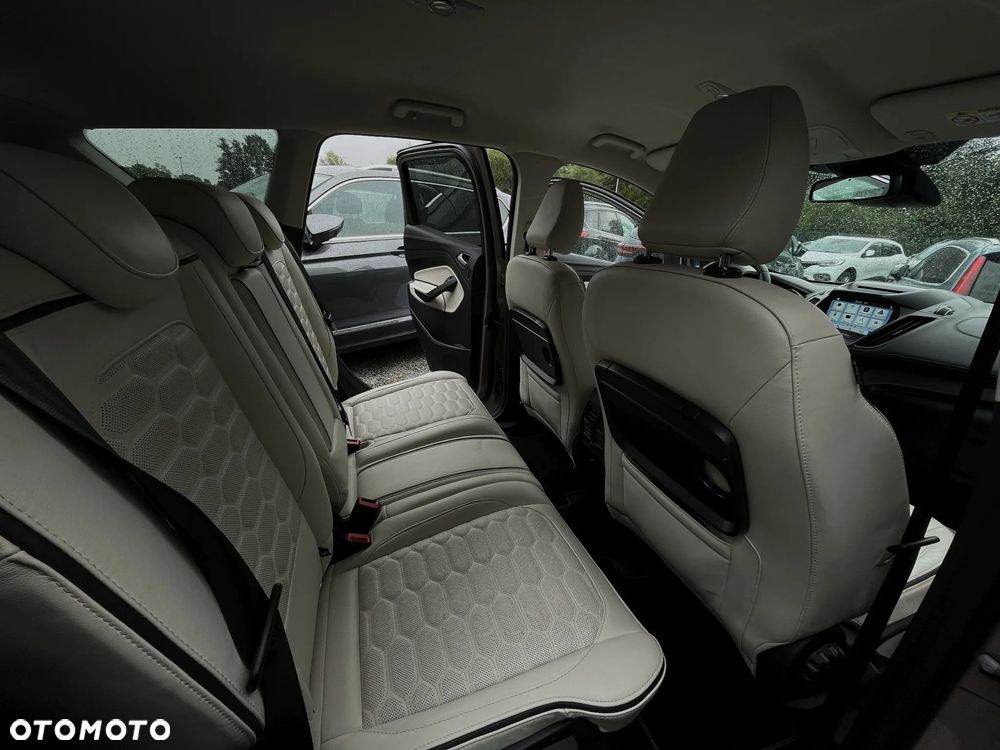 Ford Kuga 2.0 TDCi 4x4 Vignale - 17