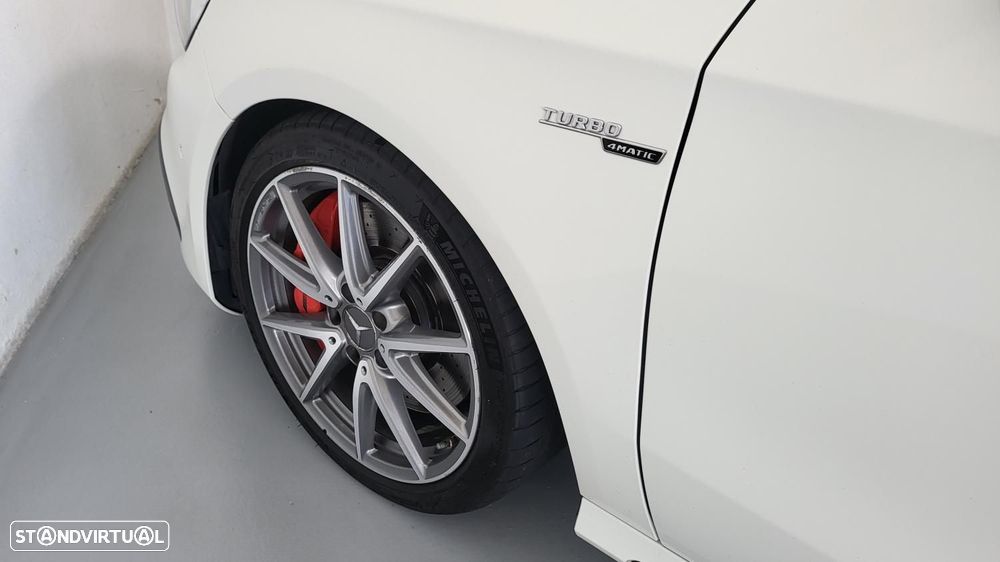 Mercedes-Benz A 45 AMG 4Matic Speedshift 7G-DCT - 8