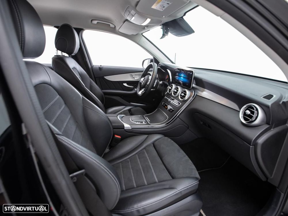 Mercedes-Benz GLC 300 de 4Matic 9G-TRONIC AMG Line — fotografia 8