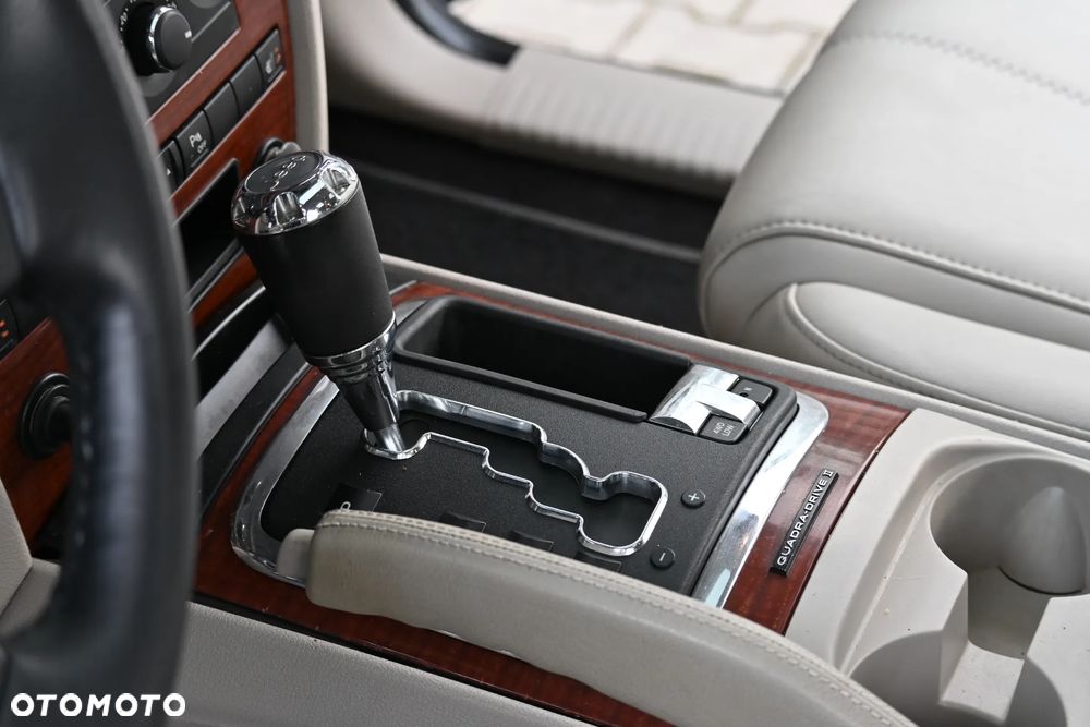 Jeep Commander 3.0 CRD DPF Automatik Limited - 27