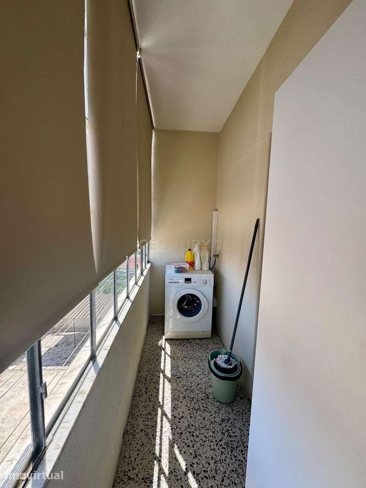 Apartamento T3 mobilado localizado na freguesia da Atalaia - Grande imagem: 4/18