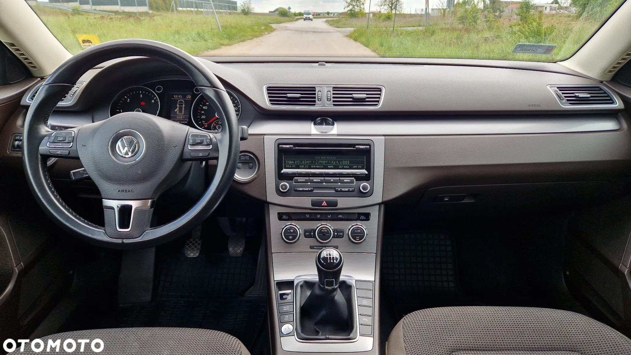 Volkswagen Passat 2.0 TDI Comfortline - 6